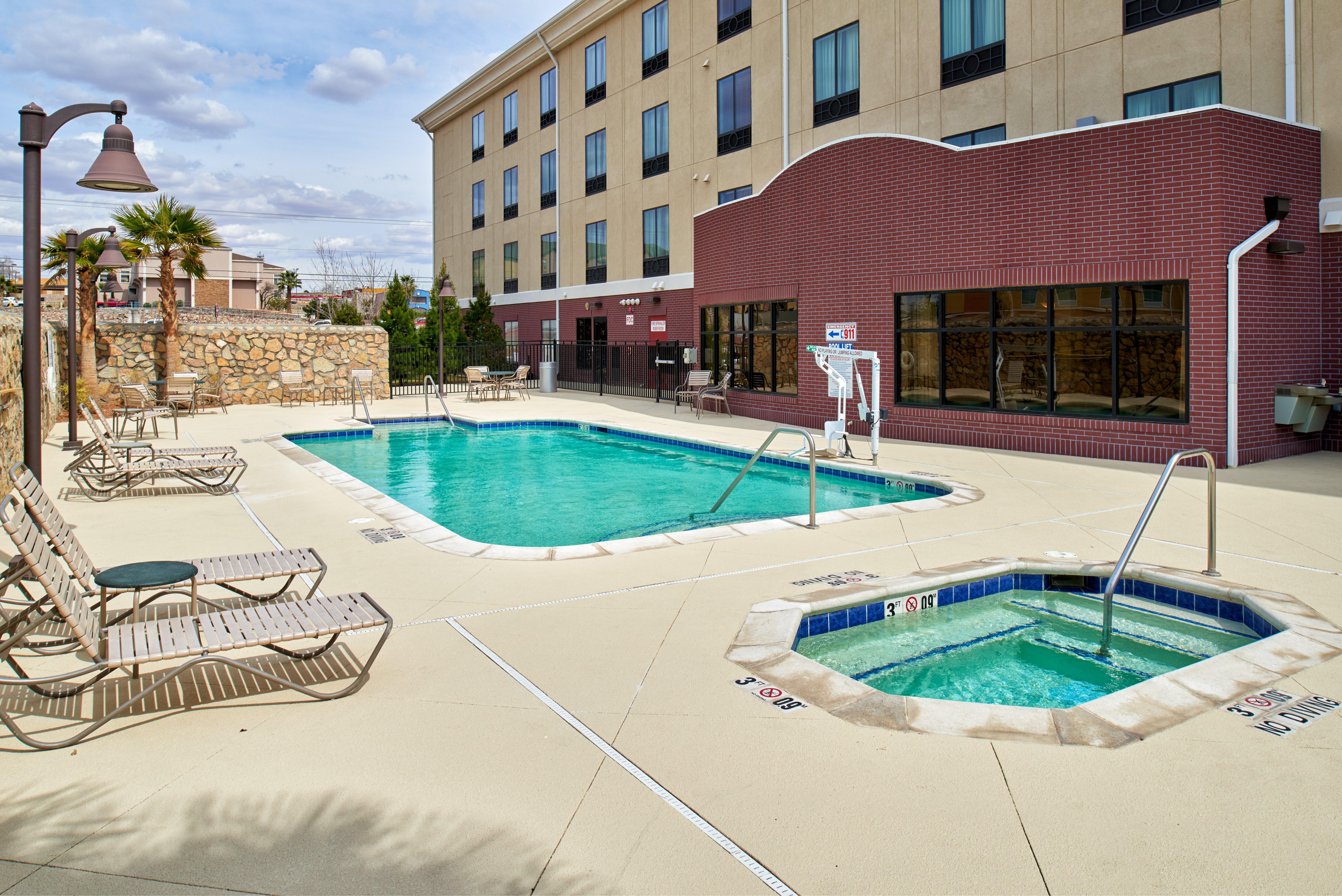 Holiday Inn Express & Suites El Paso Airport By Ihg Esterno foto
